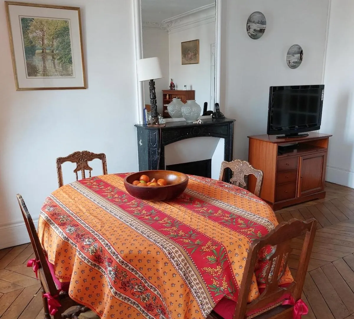 Chapelle 2 - Kp - Great F2 Perfect For 4 Guests - Lively Area Apartment Paris 0*,  France